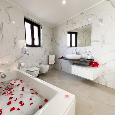 Martiry Suite Apartment Катания Екстериор снимка