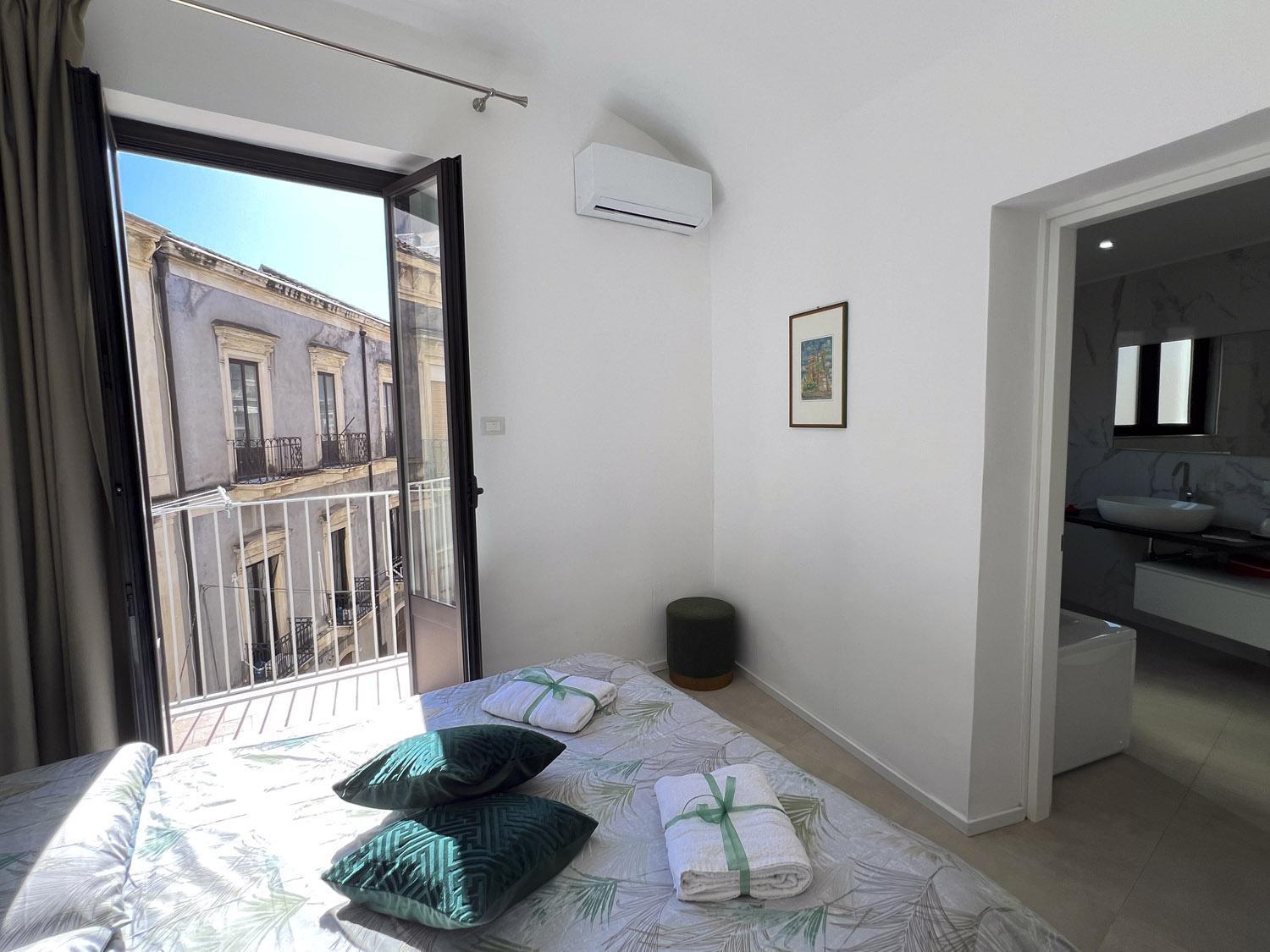 Martiry Suite Apartment Катания Екстериор снимка