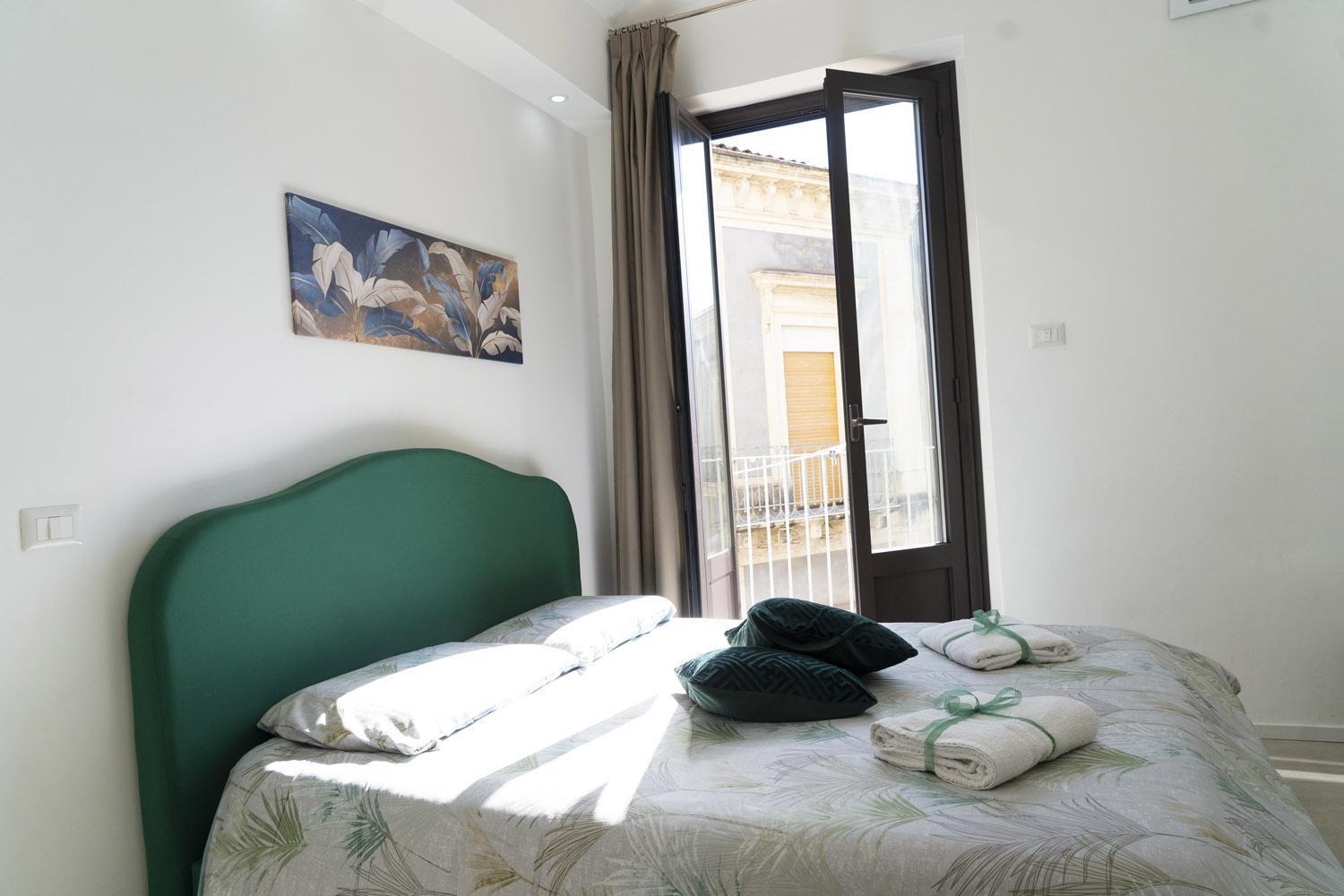 Martiry Suite Apartment Катания Екстериор снимка